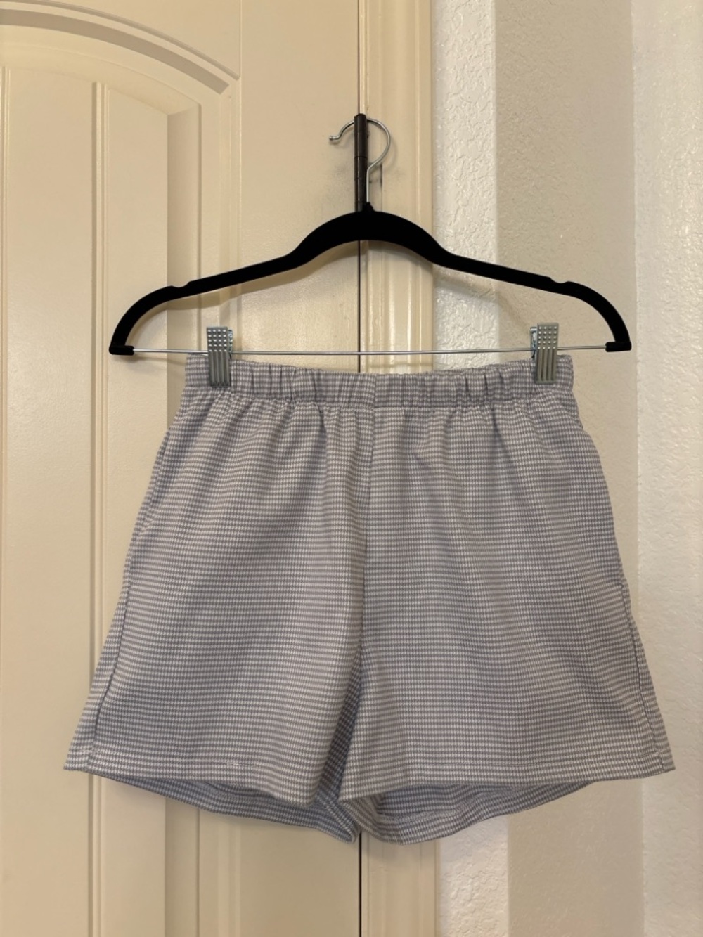 Vivre La Vie Shorts Medium Gray Houndstooth Pull On Elastic Waist Pockets Casual